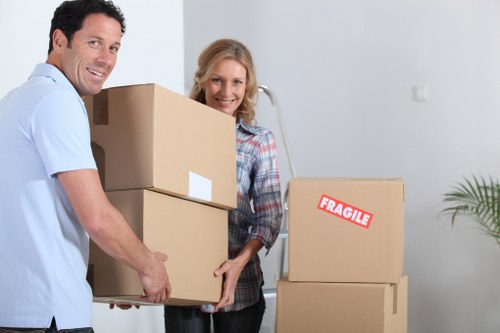 Truck hire loading space for furniture and boxes in Kingsbury